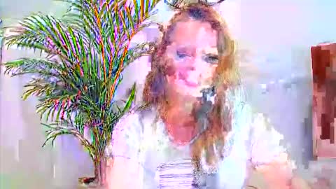 Snapshot of alicialux chatting on 10/20/25, 01:11 Alicia online show from 10/20/25, 01:11