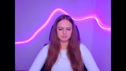 Alicie online show from 09/19/25, 11:11