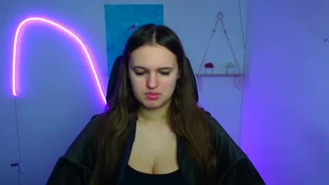 Alicie online show from 11/23/25, 06:46