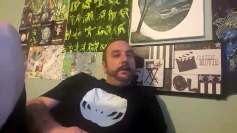 Snapshot of alienmancer chatting on 11/23/25, 11:37 alienmancer online show from 11/23/25, 11:37