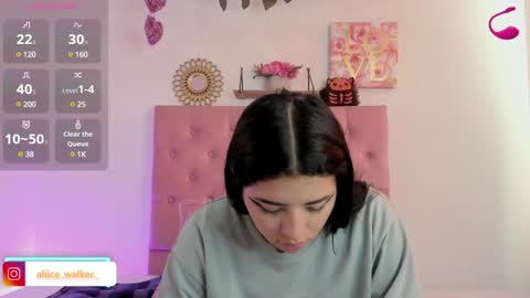 Snapshot of aliice_walker_ chatting on 12/07/24, 12:13 aliice_walker_ online show from 12/07/24, 12:13