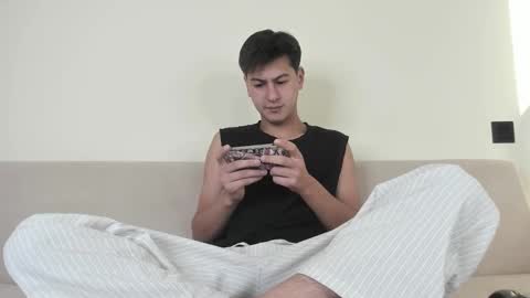 Snapshot of alikuskya chatting on 09/11/25, 01:06 Dan online show from 09/11/25, 01:06