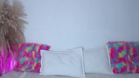 Snapshot of alinakiss_ chatting on 02/26/25, 11:41 lili online show from 02/26/25, 11:41