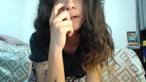 Snapshot of alinawoolf_ chatting on 02/04/25, 02:39 Ali online show from 02/04/25, 02:39