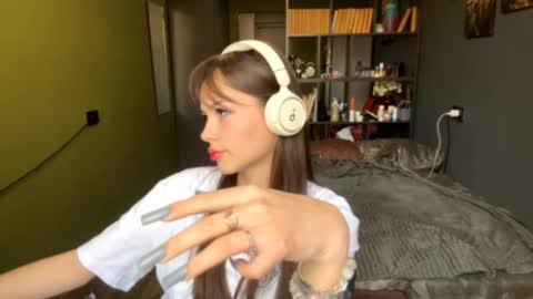 Alice online show from 10/15/25, 07:30