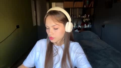 Alice online show from 10/21/25, 05:08