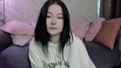 Aline Greeeen online show from 11/10/25, 03:16