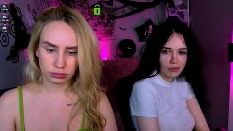 Snapshot of alisabliss chatting on 10/23/25, 03:06 Alisa online show from 10/23/25, 03:06