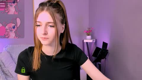 Snapshot of alisabliss chatting on 11/16/25, 10:21 Alisa online show from 11/16/25, 10:21