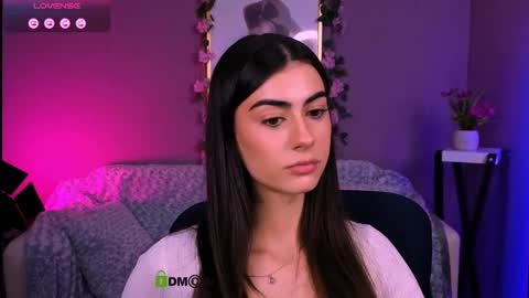 Snapshot of alisabliss chatting on 11/27/25, 10:17 Alisa online show from 11/27/25, 10:17