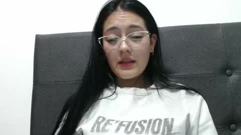 alisha_9997 online show from 10/11/25, 12:43