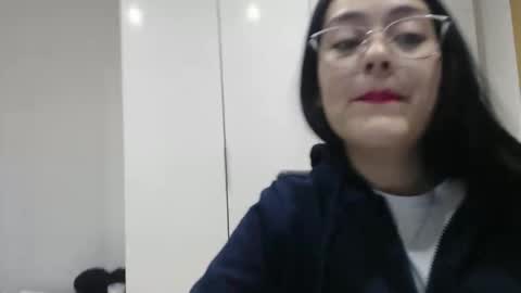 alisha_9997 online show from 11/17/25, 05:52