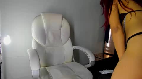 alishaevans_rs online show from 09/14/25, 09:36