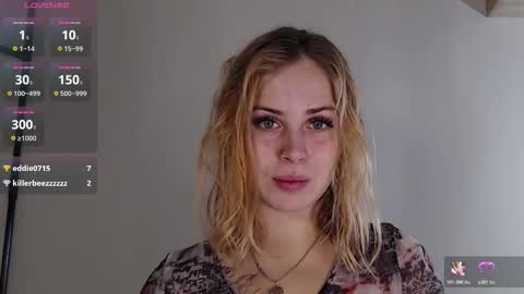 Snapshot of alismoona chatting on 11/19/25, 06:52 Alisa online show from 11/19/25, 06:52