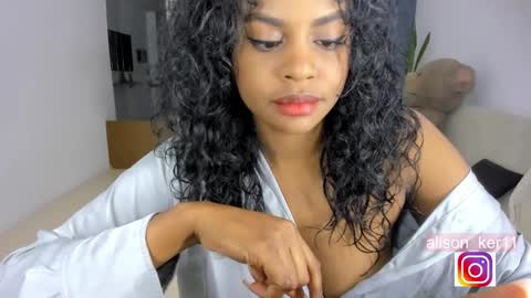 Sofias house online show from 12/31/24, 08:15