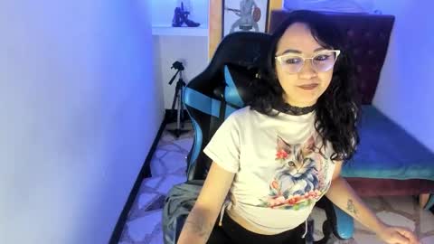 ALISON MOON online show from 11/14/25, 01:21