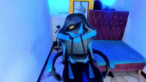 ALISON MOON online show from 11/18/25, 12:20