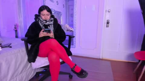 Alison Fishert online show from 12/30/24, 12:09