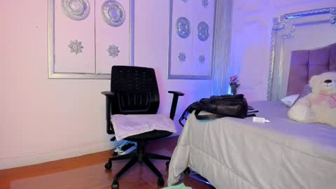 Alison Fishert online show from 12/31/24, 11:42