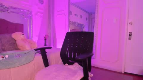 Alison Fishert online show from 01/04/25, 12:05