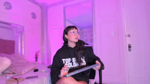 Alison Fishert online show from 02/19/25, 06:10