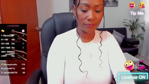 Snapshot of alisonlemoos chatting on 02/05/25, 05:31 Alisson online show from 02/05/25, 05:31