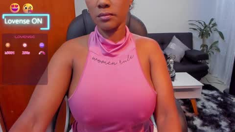 Snapshot of alisonlemoos chatting on 02/28/25, 11:14 Alisson online show from 02/28/25, 11:14