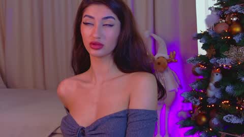 Snapshot of alissa_foxx chatting on 12/18/24, 10:19 alissa_foxx online show from 12/18/24, 10:19