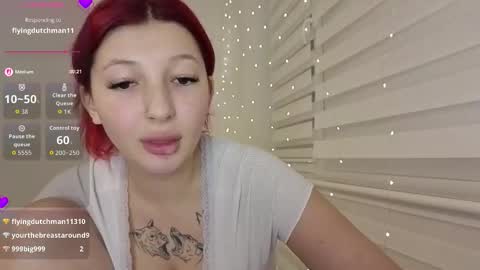 alissa_kiss_ online show from 10/28/25, 06:32
