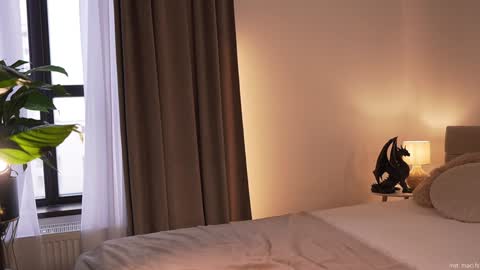 Alissa online show from 09/19/25, 02:40