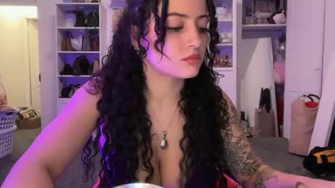 alissajaede online show from 11/10/25, 01:04