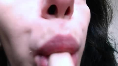 Alissa online show from 11/12/25, 10:15