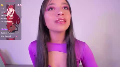 Mara  Isabel online show from 10/10/25, 11:37