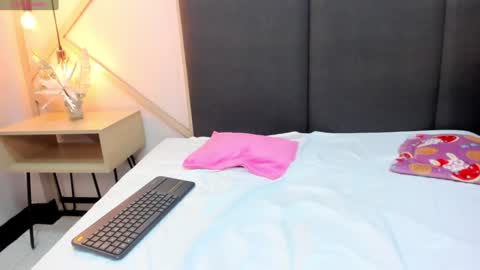 alissonmartin online show from 02/07/25, 03:08