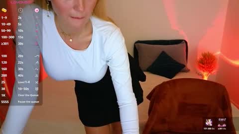 alisssarose online show from 10/10/25, 09:36