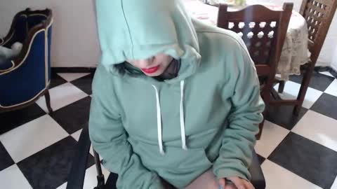 Alix online show from 10/25/25, 01:57