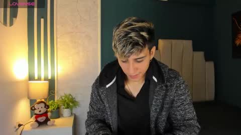 Snapshot of allexcano chatting on 03/08/25, 03:39 Allex online show from 03/08/25, 03:39