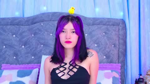 Snapshot of alliciakim chatting on 01/06/25, 12:13 Allicia online show from 01/06/25, 12:13