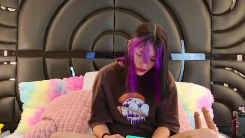 Snapshot of alliciakim chatting on 01/10/25, 07:21 Allicia online show from 01/10/25, 07:21