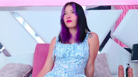 Snapshot of alliciakim chatting on 01/22/25, 07:13 Allicia online show from 01/22/25, 07:13