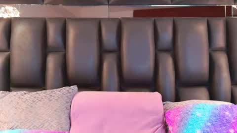 Snapshot of alliciakim chatting on 02/25/25, 08:19 Allicia online show from 02/25/25, 08:19