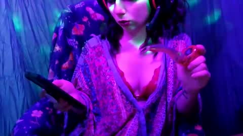 Snapshot of alliebells1 chatting on 01/16/25, 10:12 alliebells1 online show from 01/16/25, 10:12