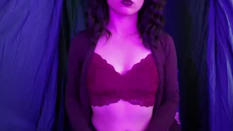 Snapshot of alliebells1 chatting on 02/03/25, 07:52 alliebells1 online show from 02/03/25, 07:52