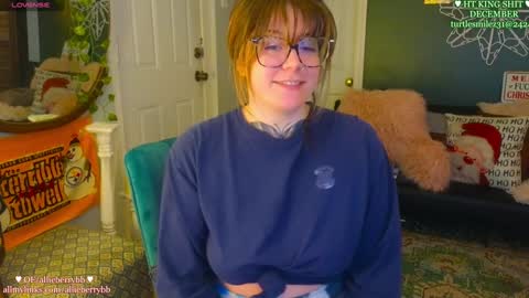 Snapshot of allieberrybb chatting on 12/09/24, 01:45 bb online show from 12/09/24, 01:45