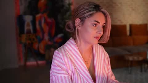 Allie online show from 10/30/25, 06:15