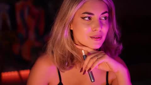 Allie online show from 11/04/25, 05:50