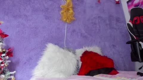 Snapshot of allis0n_ik chatting on 12/18/24, 06:32 ALLIS0N IK online show from 12/18/24, 06:32