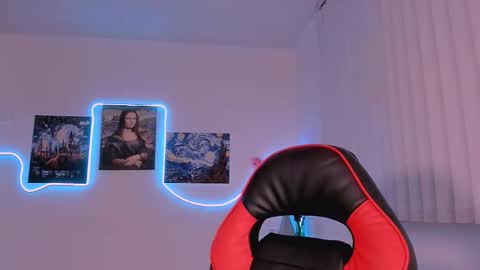 allison_starmodel online show from 11/30/25, 05:00