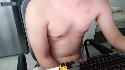 Snapshot of allisonmxxx chatting on 09/21/25, 06:26 AllisonM online show from 09/21/25, 06:26