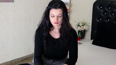 Snapshot of allisonn223 chatting on 12/27/24, 08:50 Deea online show from 12/27/24, 08:50